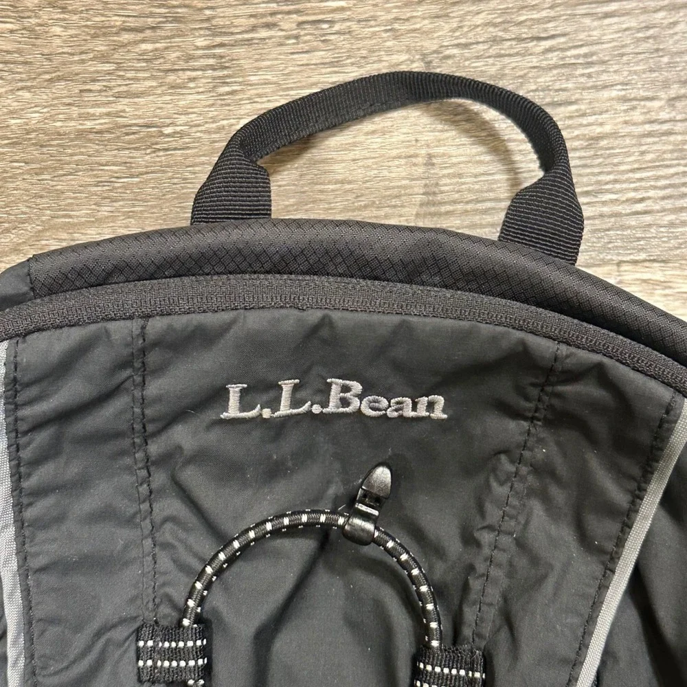 LL Bean Stowaway Daypack Black Ripstop Nylon Packable Hiking Backpack 0HWJ8
